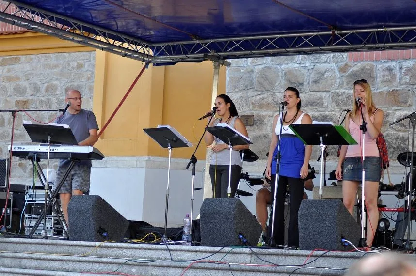 Slavnosti vína - kapela Globus