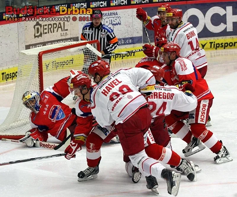 Závar před brankou Mountfieldu