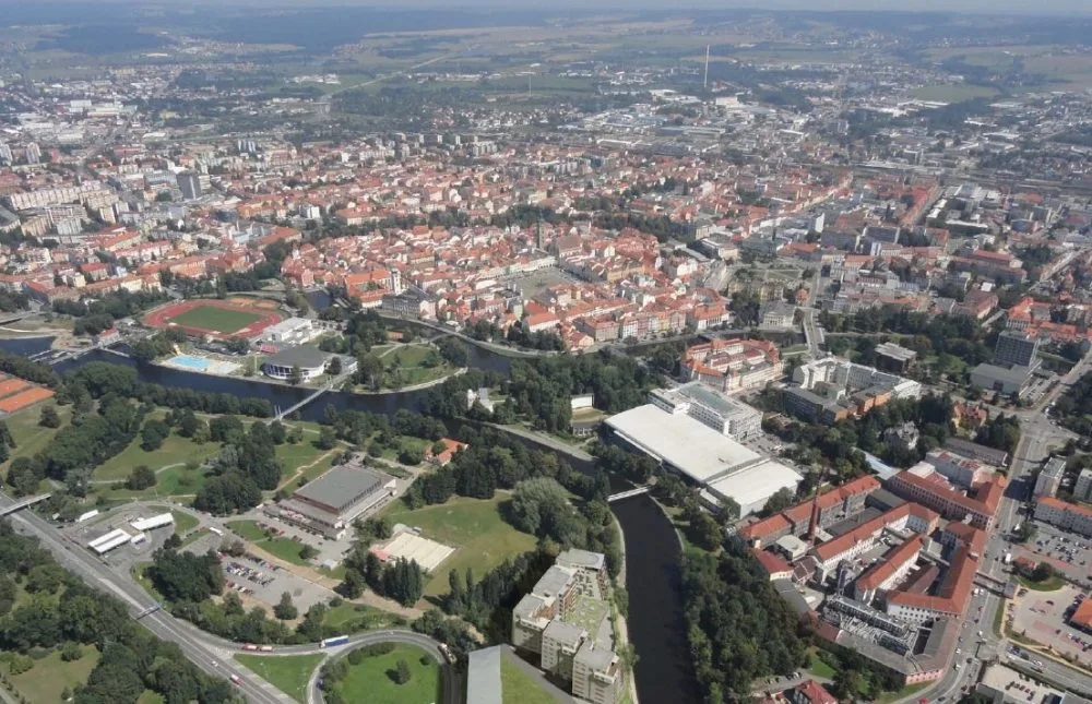 Nový komplex Dlouhá louka obrazem