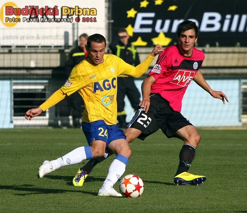 Andrej Kerič před Jaroslavem Machovcem