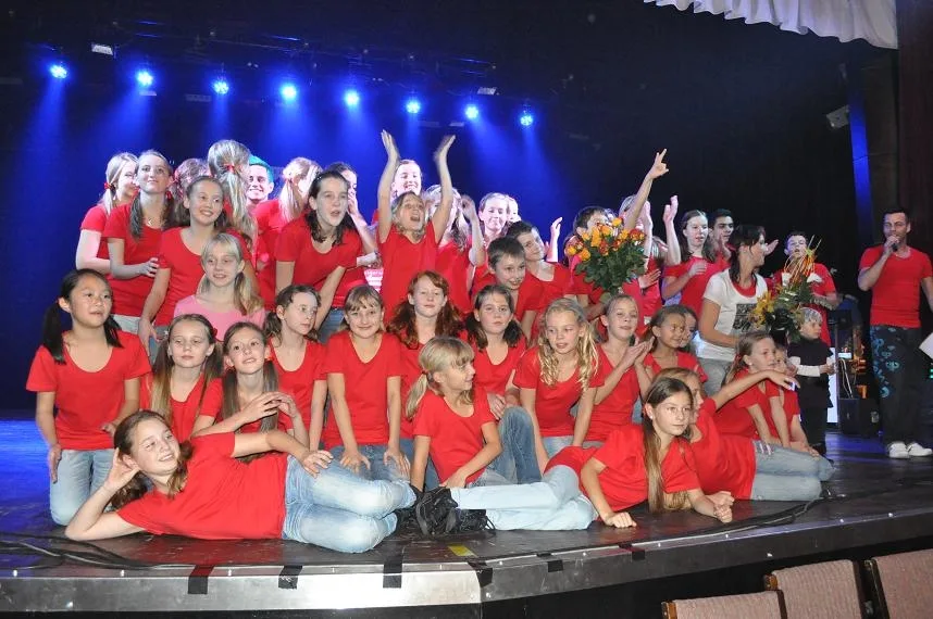 Danceshow Dancing Queens - finále večera.