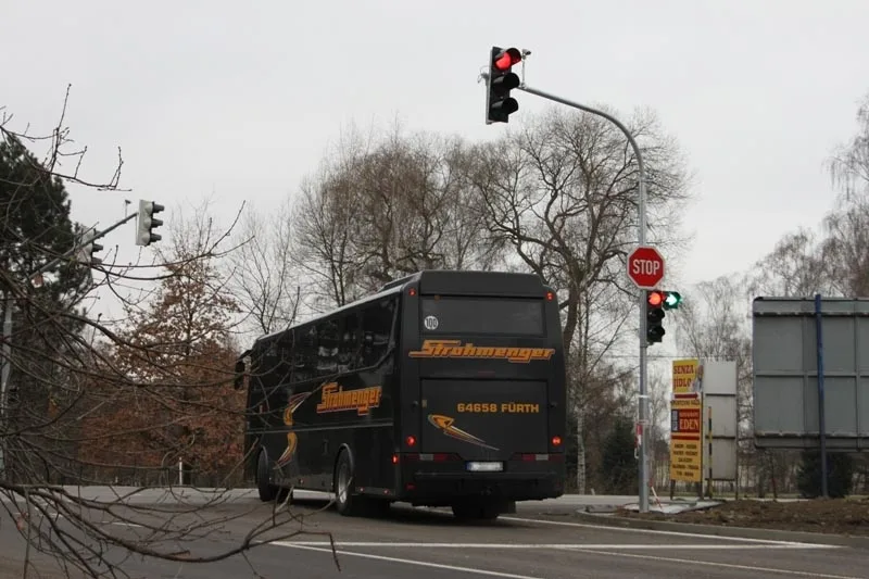 Nová světelná křižovatka u budějcké Sportovní haly je od úterý v provozu