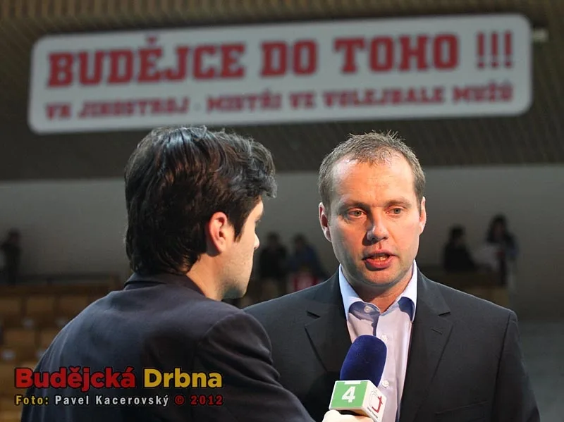 Co dodat před nadcházejícím víkendem? Snad jen - Budějce do toho!!! Na snímku trenér Jihostroje Jan Svoboda