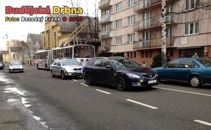 Ke střetu osobního vozidla s chodcem došlo na Lidické třídě