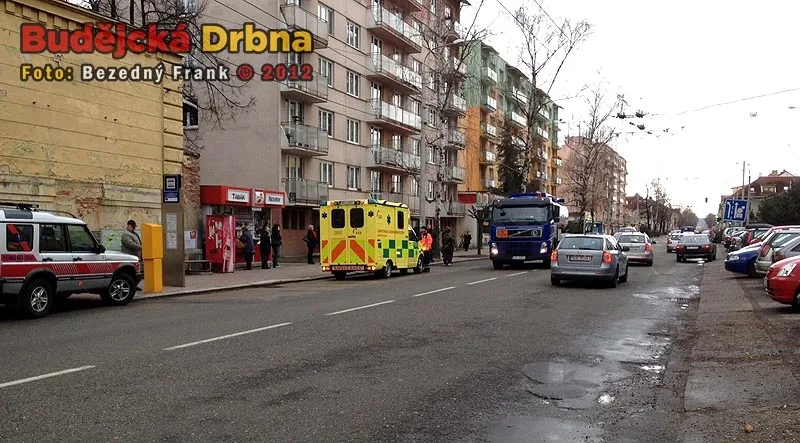 Ke střetu osobního vozidla s chodcem došlo na Lidické třídě