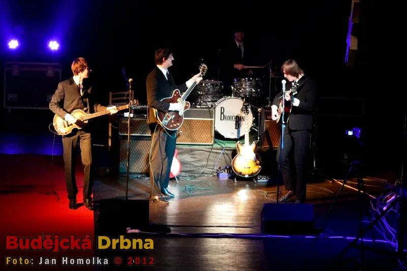 Revivalová kapela Brouci Band