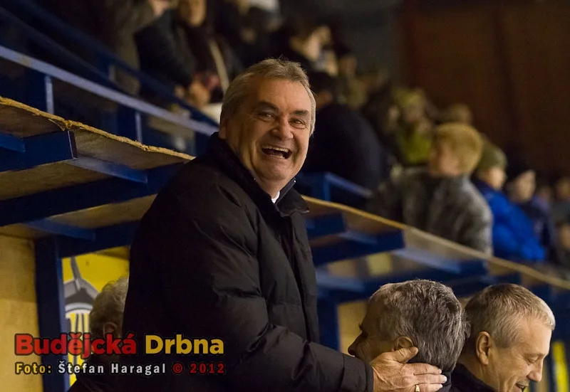 Trenér David Servisu Jiří Fedur po závěrečné siréně