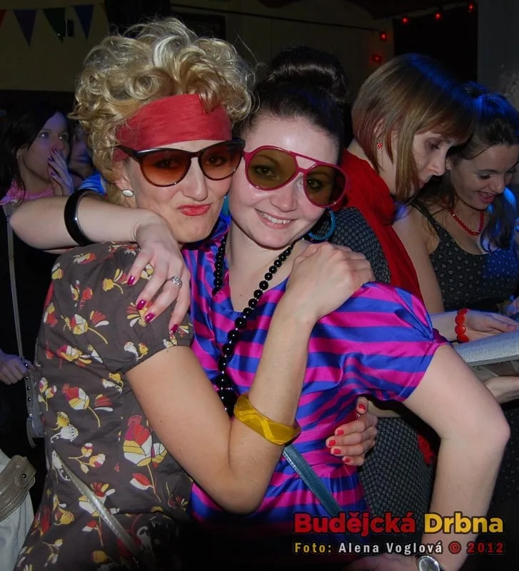 Retro párty ve Velbloudu