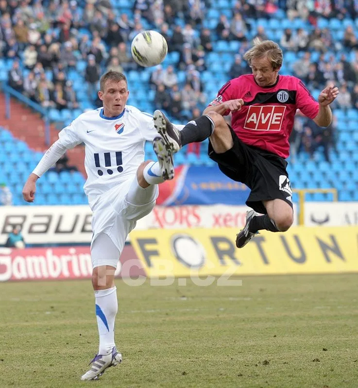 Pro budějcké Dynamo je bod ze hřiště zachraňujícího se Baníku velmi cenný