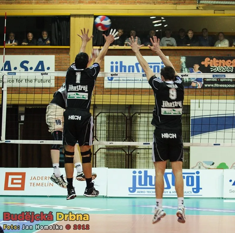 Andy Rojas a Michal Sukuba na bloku