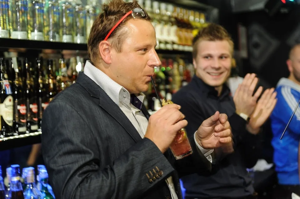 Můj nový drink, který se jmenuje Budějcká Drbna, pokřtil majitel Paradoxu Míra Řehoř