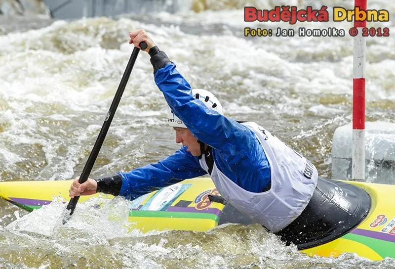Záběr přes ruku v podání Pavla Foukala