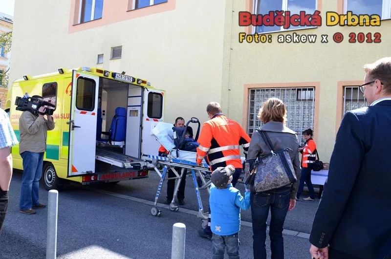 Ukázka systému předání dítěte do péče neonatologů
