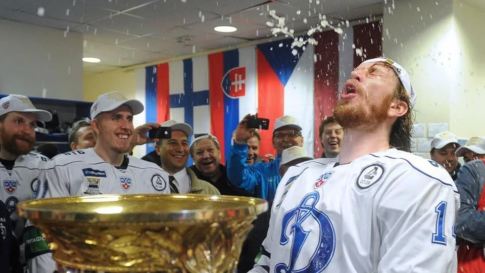 Filip Novák slaví titul mistra ruské KHL