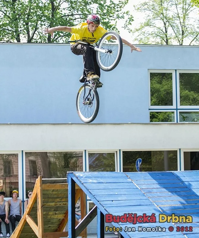 Bikerská exhibice na Sokoláku