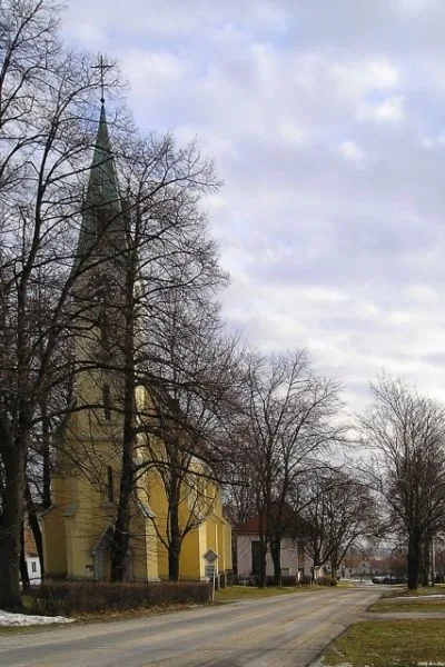 Kostel sv. Václava ve Vrábči, která letos opět usiluje o titul Vesnice roku 2012