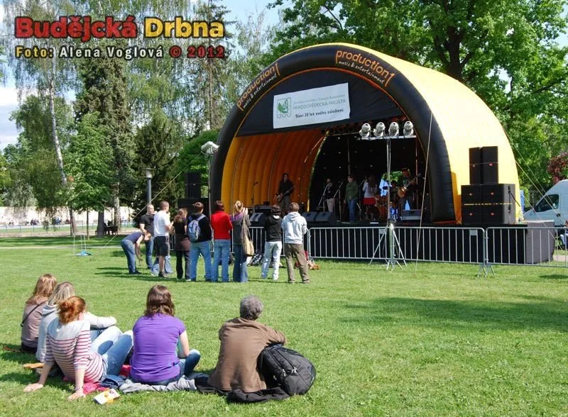 Open Air festival Přírodovědecké fakulty Jihočeské univerzity