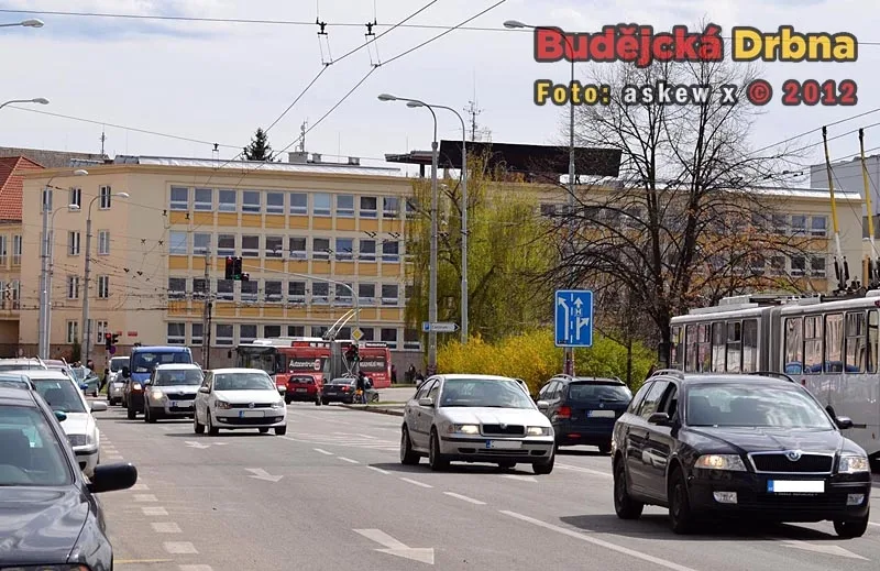 Naproti zastávce u hlavní pošty na Senovážném náměstí vznikne další zastávka MHD