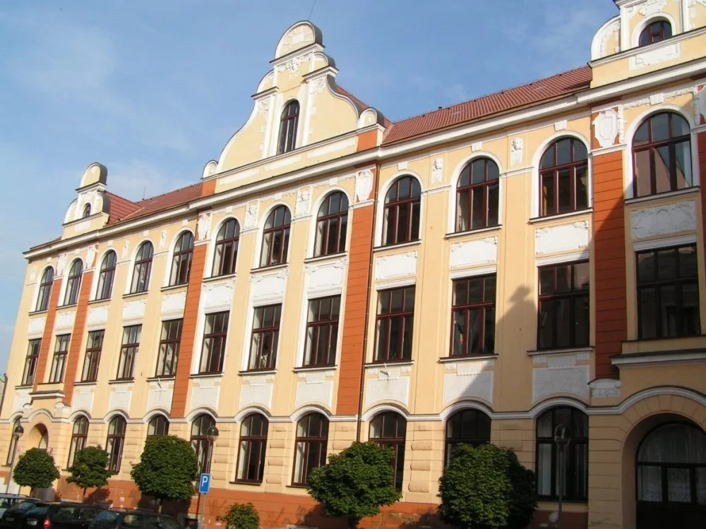 Gymnázium Jírovcova