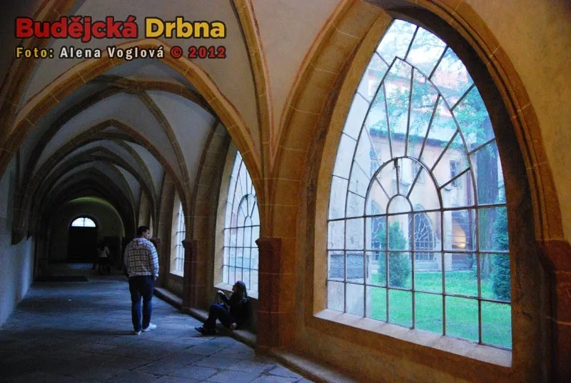 Nádherné prostory Klášterního kostela na Piaristickém náměstí