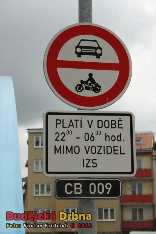 Po Modrém mostě opět můžou jezdit osobní automobily