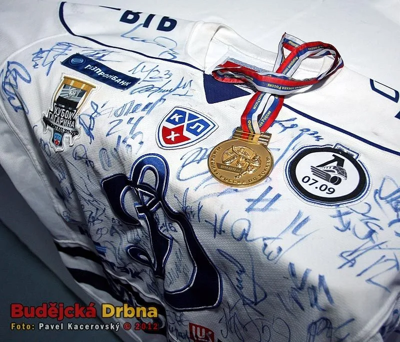 Hraný dres a medaile