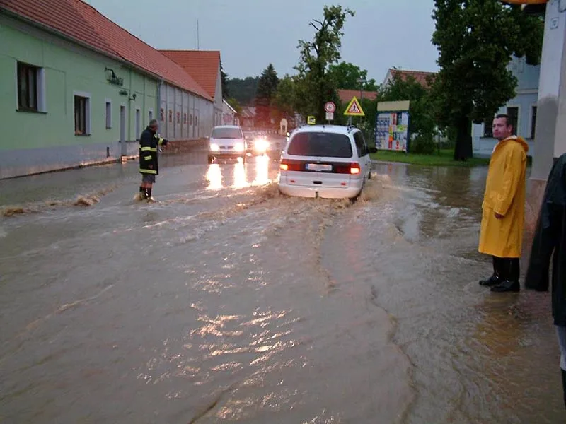 Následky čtvrtečního deště v Hrdějovicích
