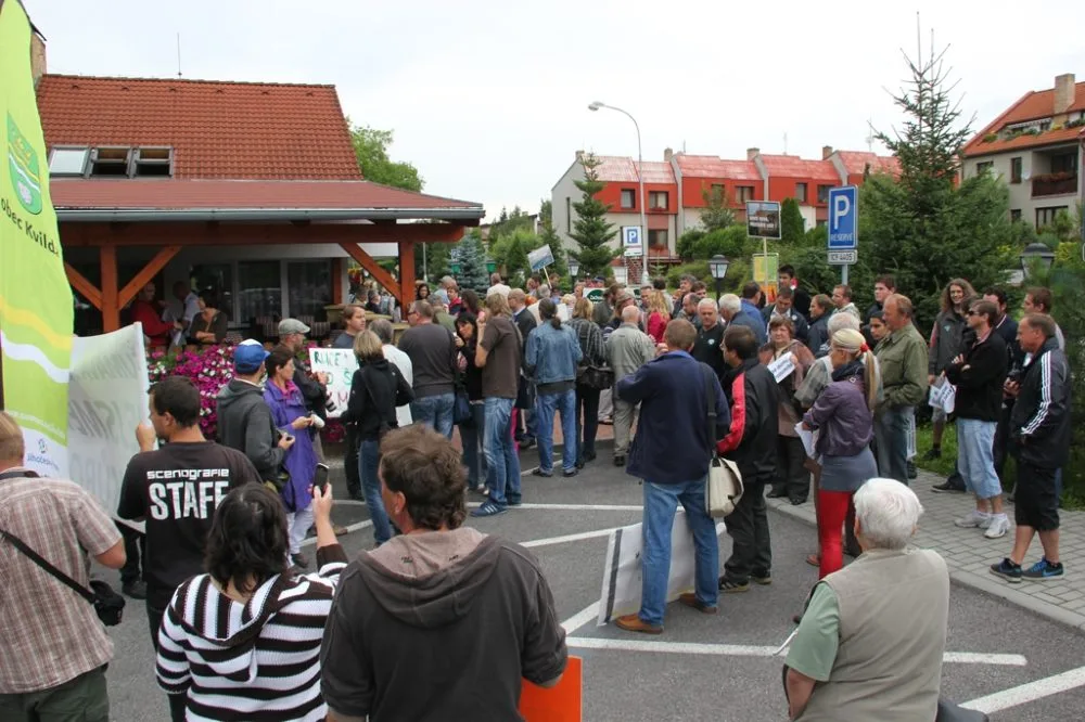 Protest a Antiprotest v Hluboké nad Vltavou
