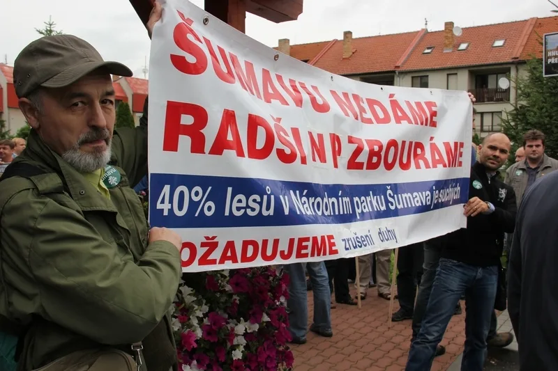 Protest a Antiprotest v Hluboké nad Vltavou