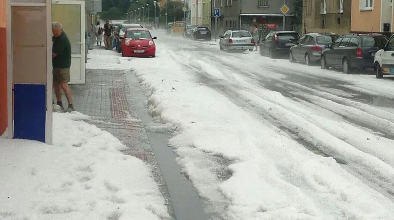 V Budějcích to 4. srpna vypadalo jako v zimě. Foto Pavel Růžička