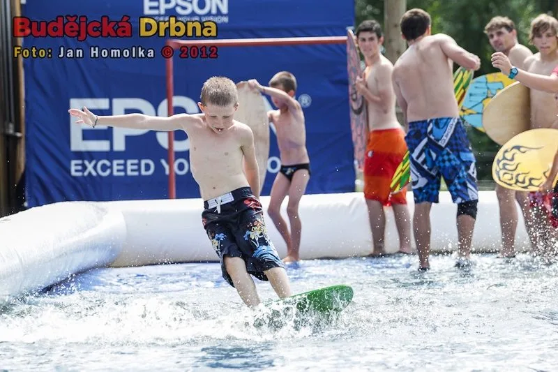 Na vyzkoušení měli návštěvníci i takzvaný river boarding