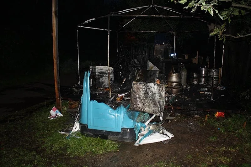 U sídliště Vltava shořel ve středu ráno stánek s občerstvením