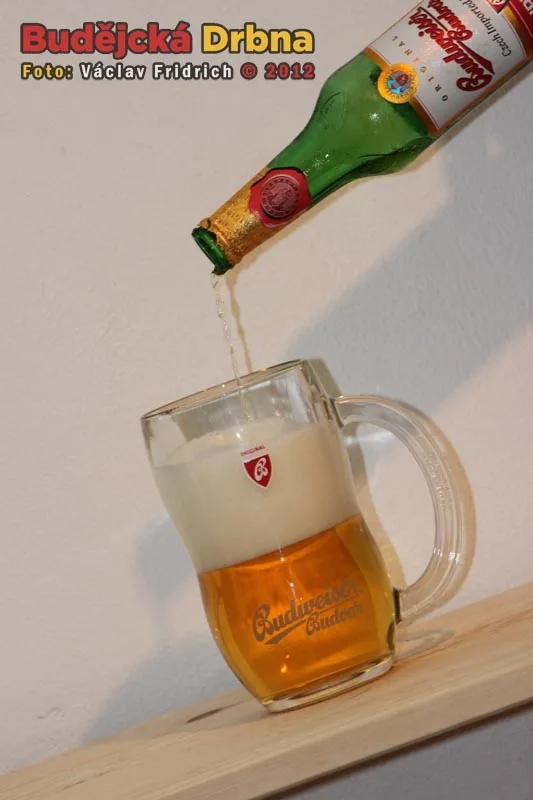 Nové sklo, do kterého se bude lít pivo od Budějovického Budvaru