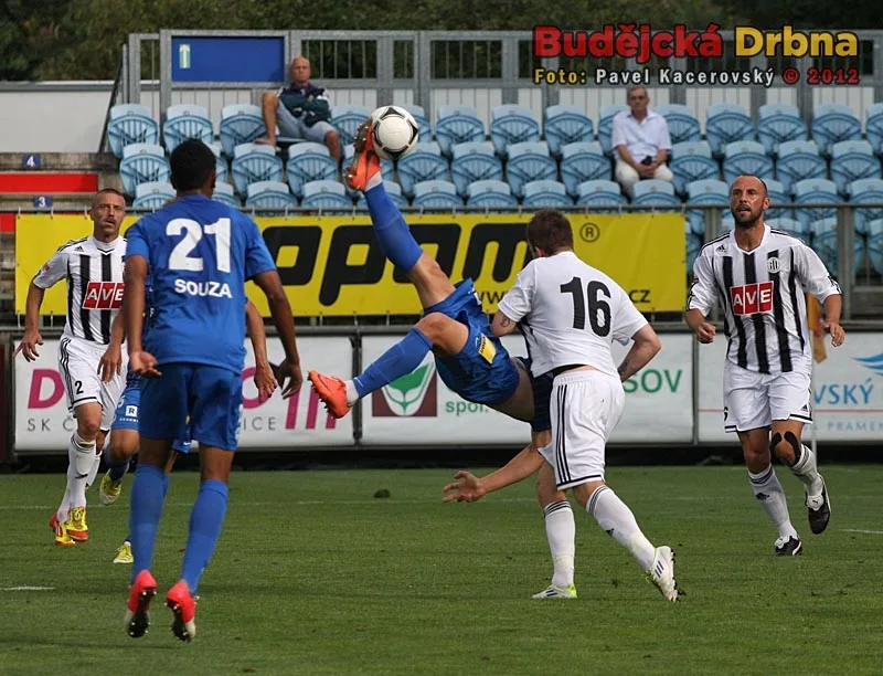 Krásné nůžky Josefa Šurala poslaly Liberec do vedení