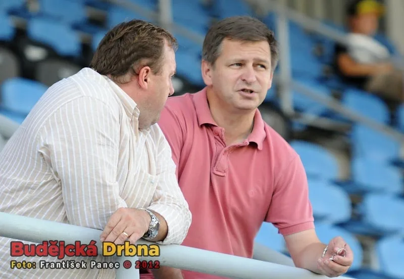 Nový trenér áčka Dynama Miroslav Soukup (vpravo) a vedoucím mužstva Romanem Rogozem