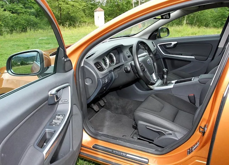 Volvo V60 T5 Momentum