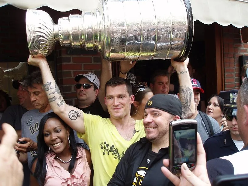 Andrew Ference se Stanley Cupem