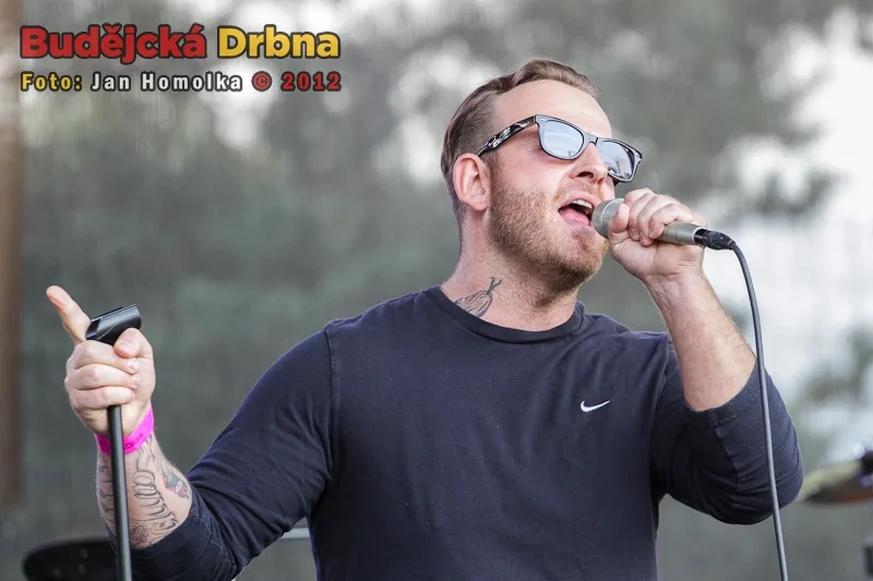 Zpěvák Jan Žampa z kapely Eddie Stoilow