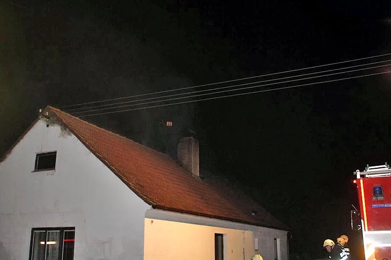 V Dyníně hořela střecha rodinného domu