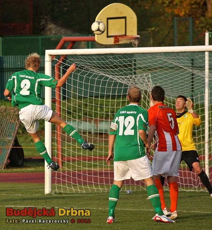 Osamocený Jakub Wagner hlavičkoval v 56. minutě nad horní tyčku