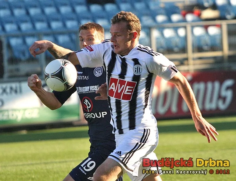Jakub Řezníček uniká Radku Mezlíkovi