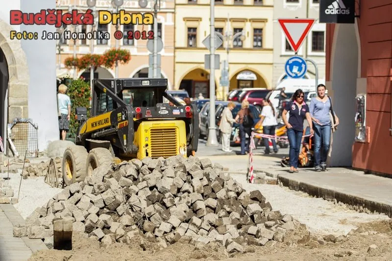 Předláždění Biskupské ulice