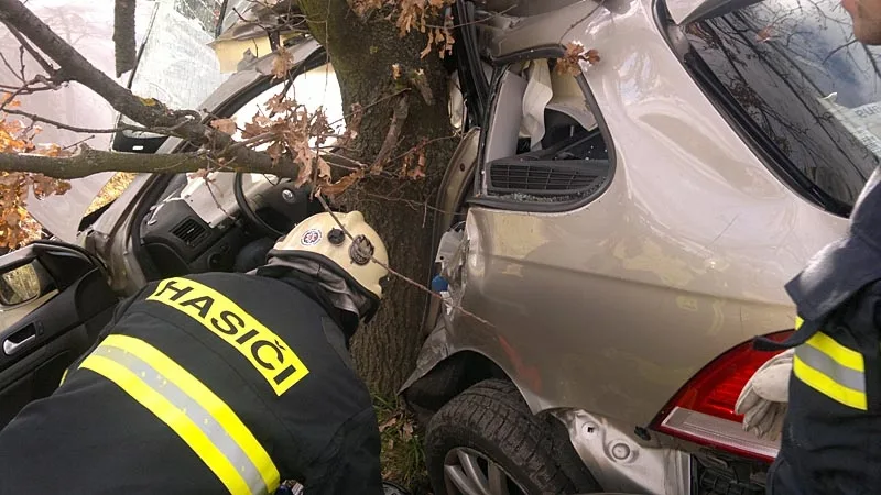 Tragická nehoda Volkswagenu Golf u Plané