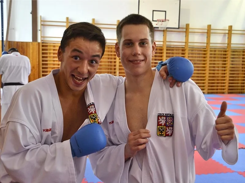 Karatisté Jan Milan (vlevo) a Filip Šmajcl během přípravy na mistrovství světa