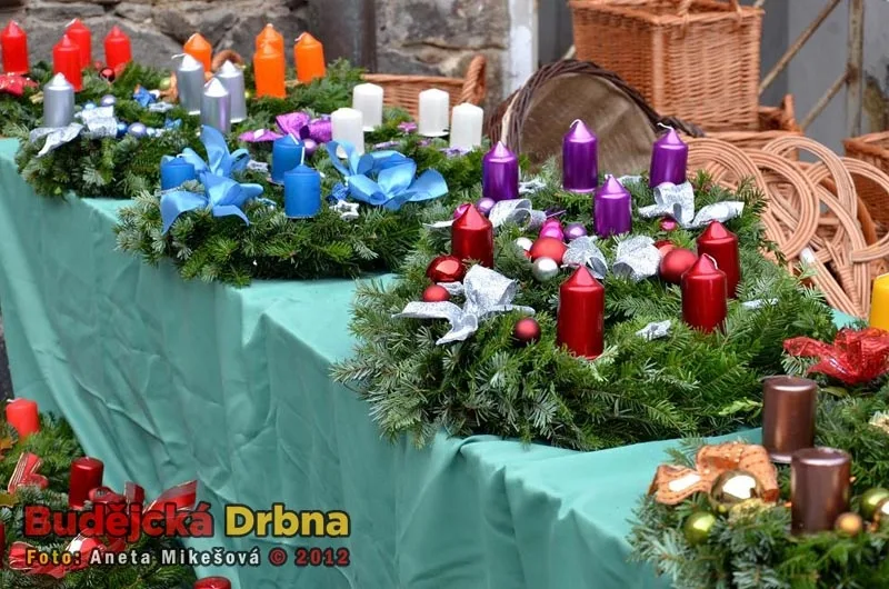 Adventní trh v Knížecím dvoře na Hluboké