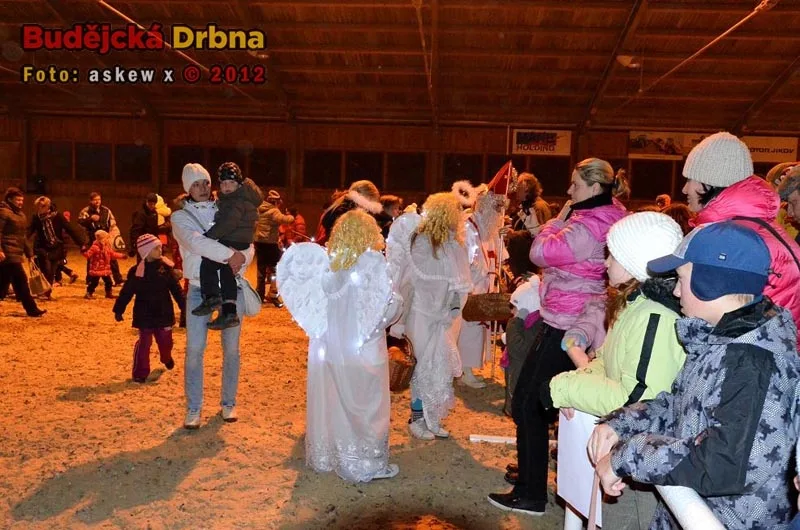 Mikulášská nadílka ve dvoře Vondrov