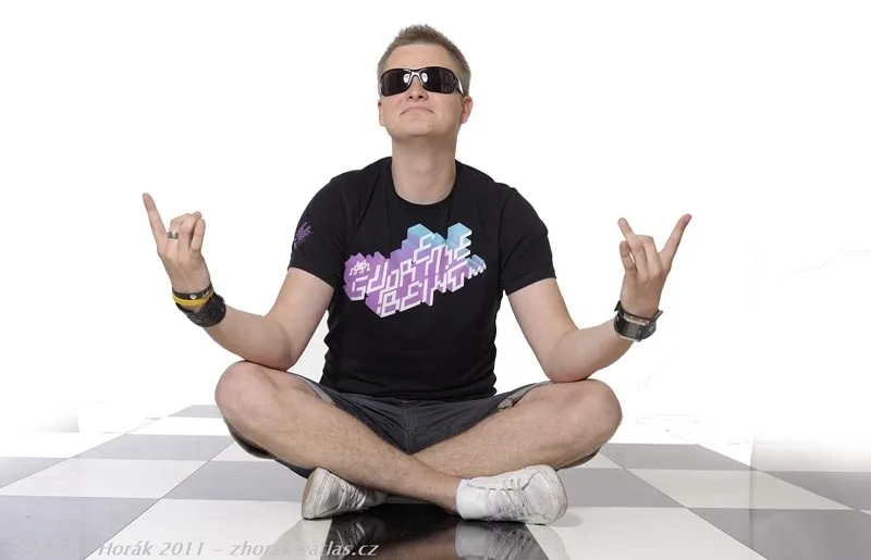 Finálový večer Maturantky Roku 2013 budou uvádět moderátoři Fajn radia Kazma (na snímku) a Bruno
