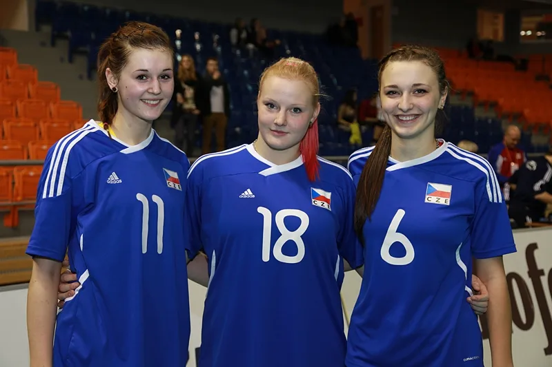 Volejbalistky Jihostroje v národním týmu Lucie Nová, Anežka Sebroňová a Karolína Vaňková