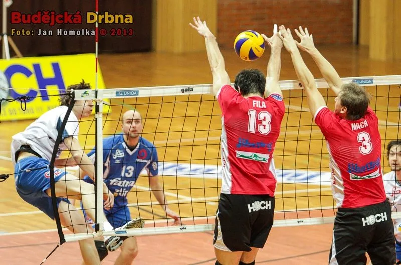 Tomáš Fila a Radek Mach blokují