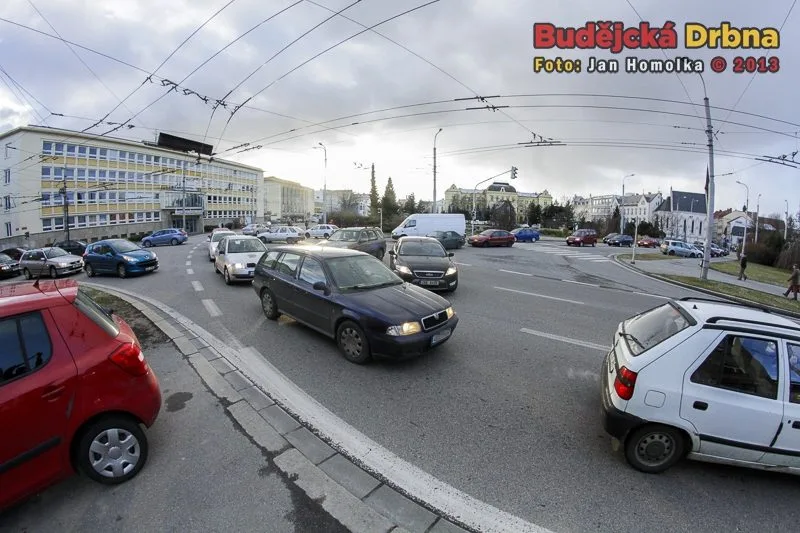 Křižovatka na Senovážném náměstí